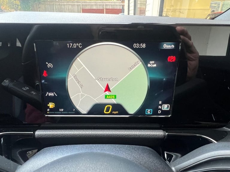 2021 21 MERCEDES-BENZ GLA 2.0 GLA200D AMG LINE SUV 5DR DIESEL 8G-DCT EURO 6 (S/S