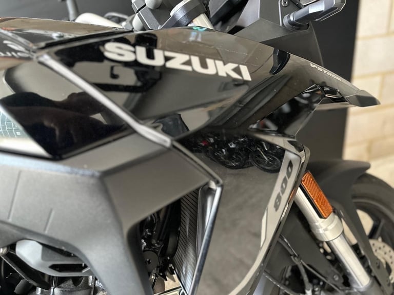 STUNNING ONE OWNER 2023/73 SUZUKI DL800 RE V-STROM