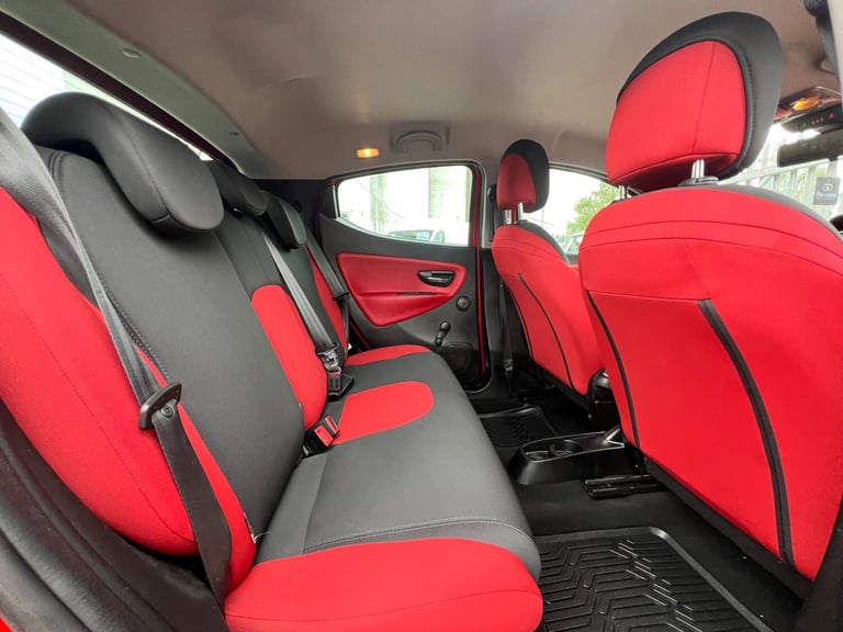 2012 Chrysler Ypsilon 1.2 Black and Red 5dr HATCHBACK PETROL Manual