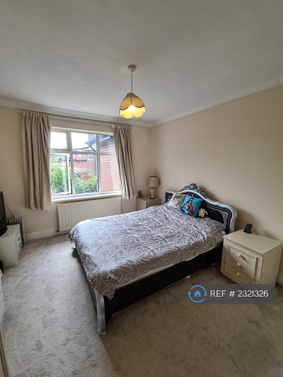 3 bedroom house in Torrington Road, Manchester, M27 (3 bed) (#2321326)