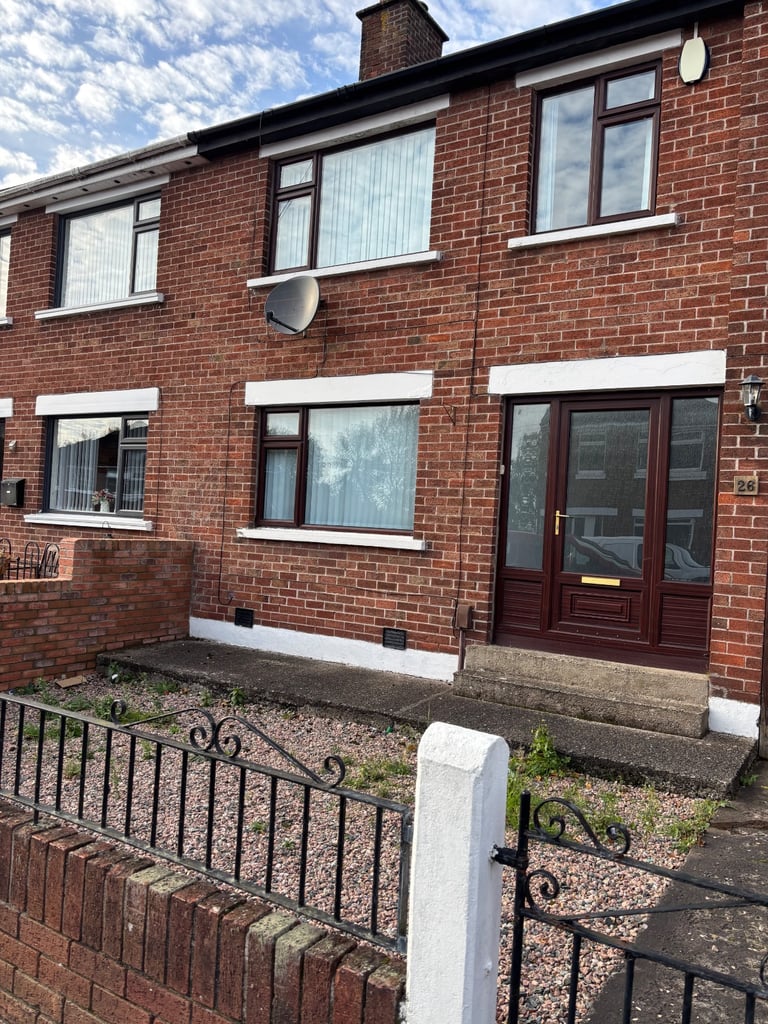 3 bedroom house to let springvale gardens area north belfast
