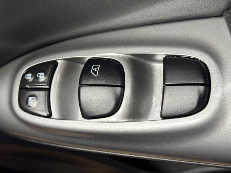 2017 Nissan Juke 1.2 DIG-T Acenta Euro 6 (s/s) 5dr HATCHBACK Petrol Manual