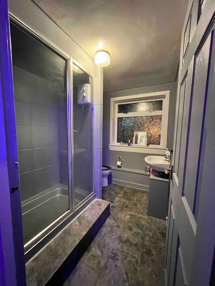 Single room in Tillicoultry - Electricity, Heating and WiFi included.