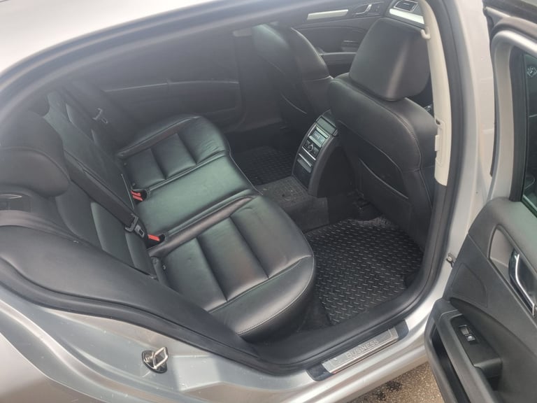 Skoda, SUPERB, Hatchback, 2014, Manual, 1968 (cc), 5 doors