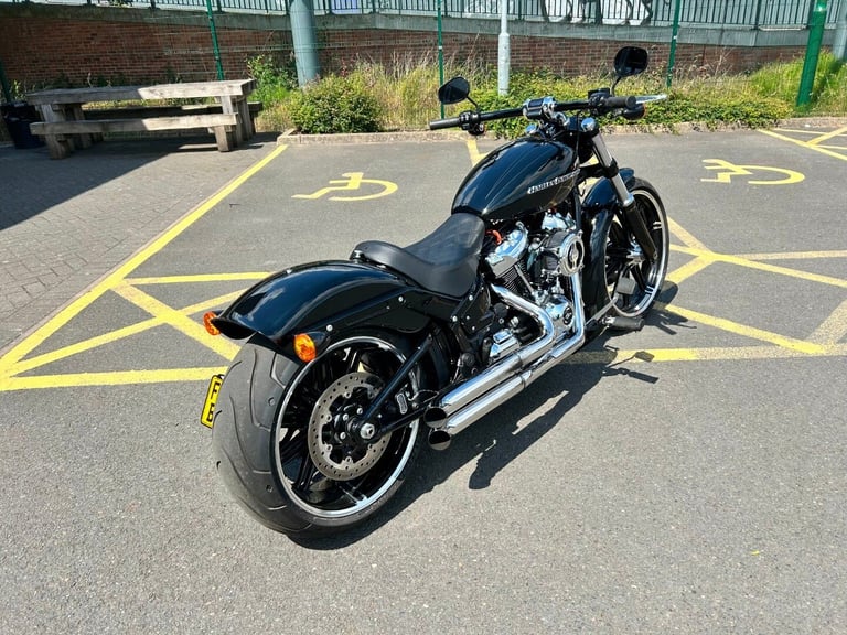 2019 Harley-Davidson SOFTAIL FXBRS BREAKOUT 114 FXBRS Vivid Black (18MY) Custom PETROL Manual