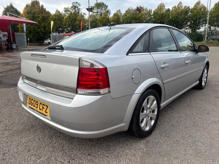 09 VAUXHALL VECTRA 1.8 DESIGN, 2 OWNERS, FULL SERVICE HISTORY, MOT JUNE, VGC, £995