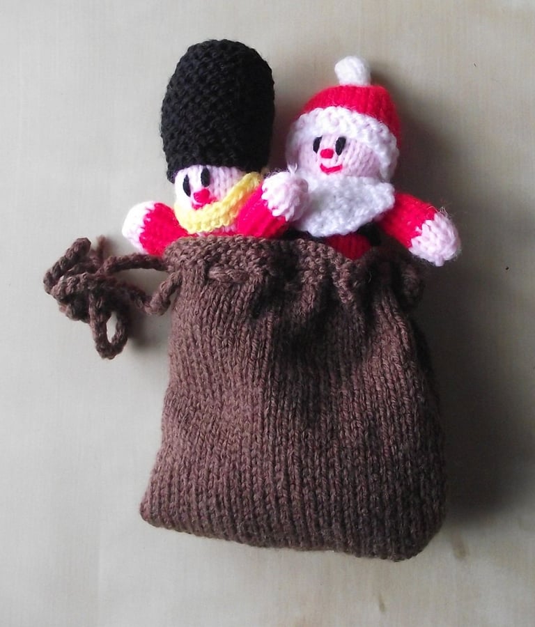 Santa Bundle: Sacks, Hat, Stockings, ‘Toys’ – Job Lot of Christmas Decorations