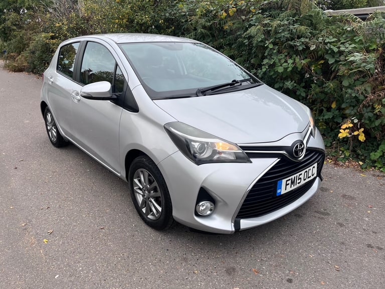 image for 2015 Toyota Yaris 1.33 VVT-i Icon 5dr HATCHBACK Petrol Manual