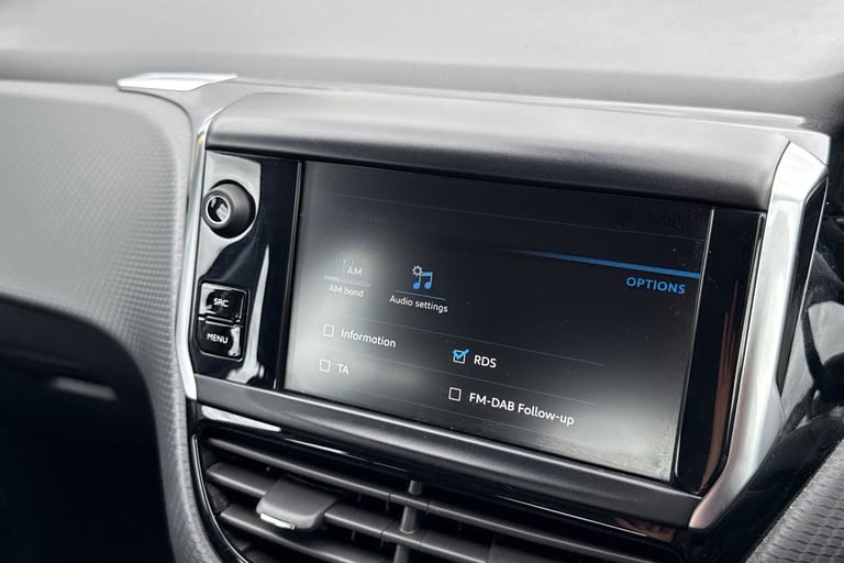 2019 Peugeot 208 1.2 PureTech Signature Euro 6 (s/s) 5dr Hatchback PETROL Manual
