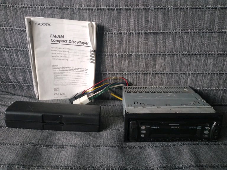 image for Sony FM/AM Compact Disc Player CDX-L280