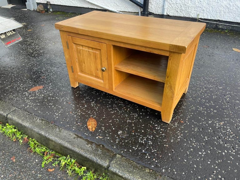 Solid oak wood tv cabinet only £79