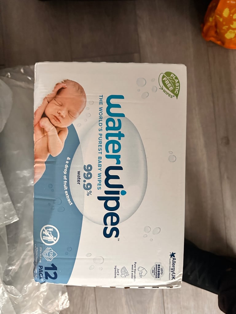 Baby wet wipes