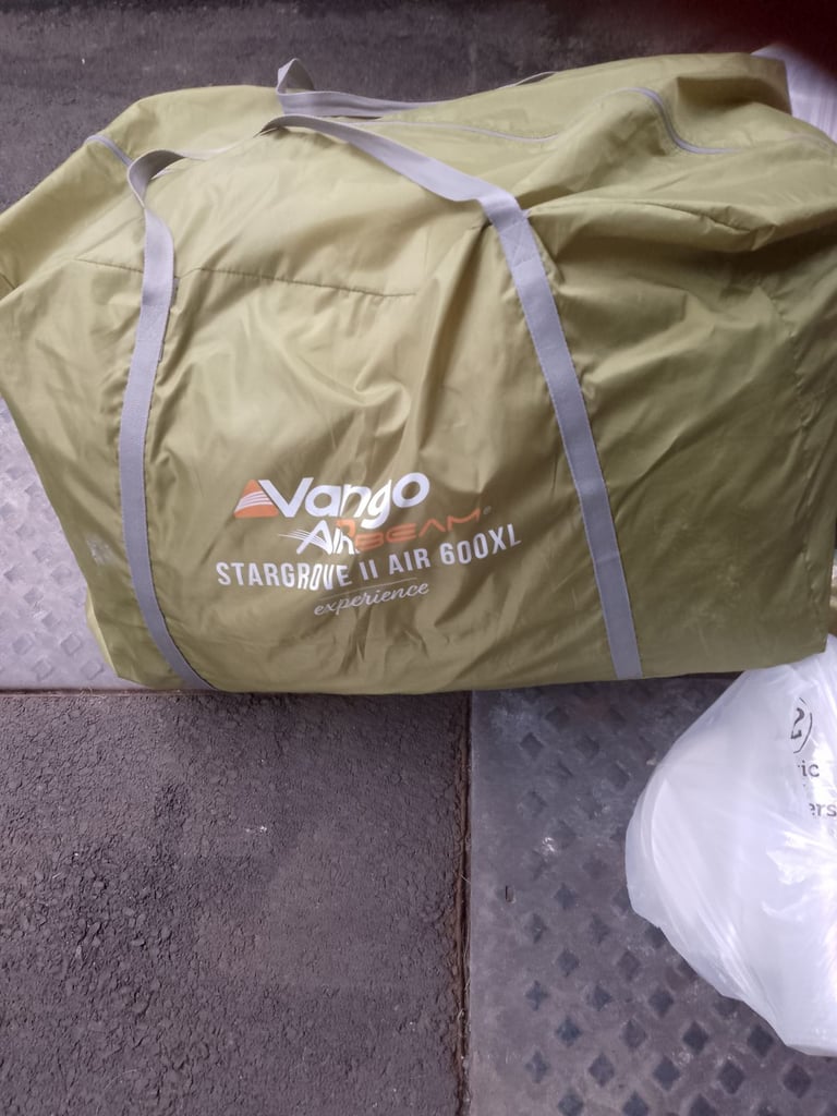 6 PERSON AIR TENT