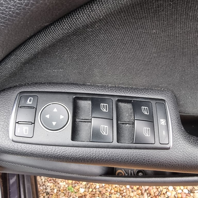 MERCEDES-BENZ W246 B180 CLASS 1.5 DIESEL 107 BHP YEAR 2014 £20 ROAD TAX PER YEAR&LONG  MOT!!!