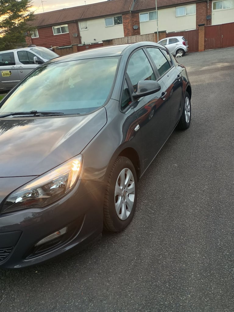 Vauxhall, ASTRA, Hatchback, 2014, Manual, 1598 (cc), 5 doors