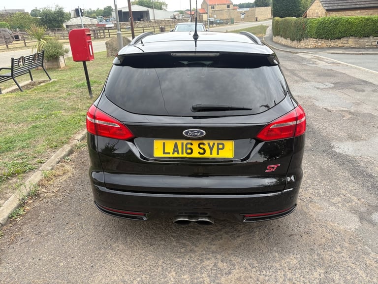 2016 Ford Focus 2.0 TDCi 185 ST-2 5dr ESTATE Diesel Manual