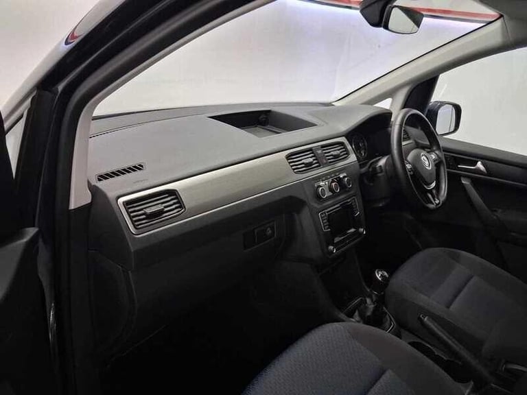 2018 Volkswagen Caddy 2.0 TDi C20 Maxi Combi WAV 5 Seats 5dr MPV Diesel Manual
