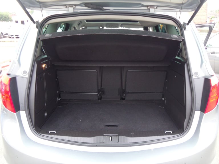 2013 Vauxhall Meriva 1.4i 16V SE 5dr MPV Petrol Manual