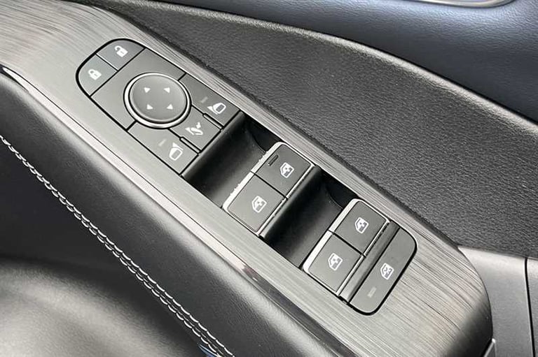 2022 Nissan Qashqai 1.3 DIG-T MH TEKNA 5DR Hatchback Petrol Manual