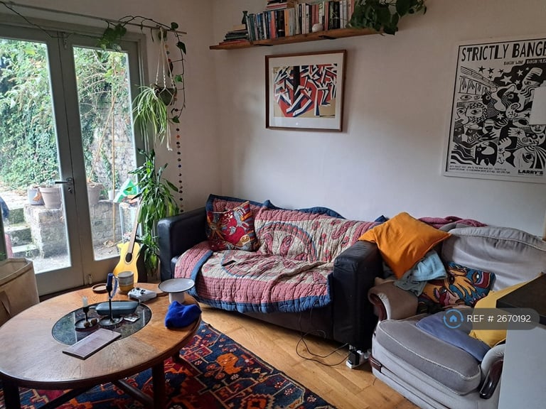 3 bedroom house in Jennings Road, London, SE22 (3 bed) (#2670192)