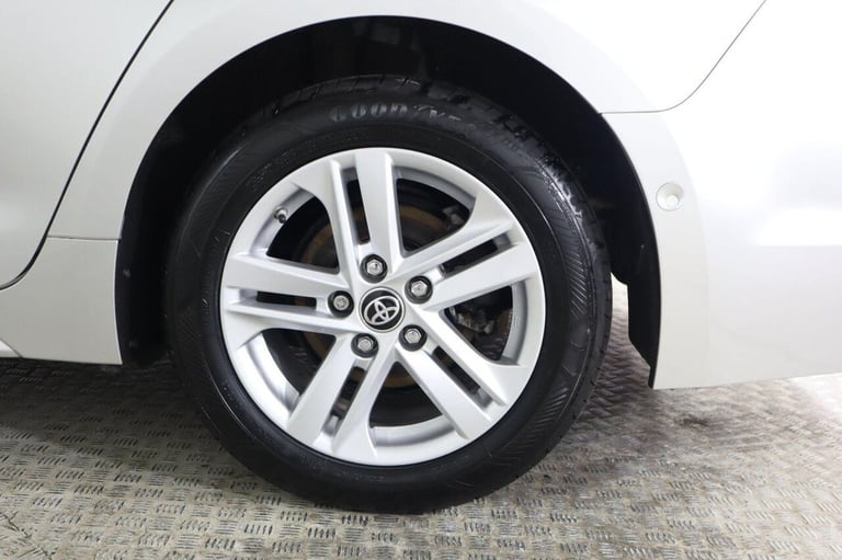 2021 Toyota Corolla 1.8 VVT-h Icon Tech Touring Sports CVT Euro 6 (s/s) 5dr Estate PETROL/ELECTRI...