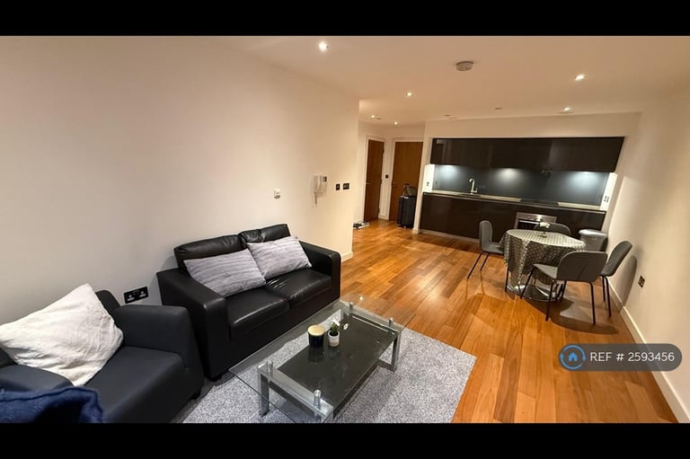 1 bedroom flat in City Lofts St. Pauls, Sheffield, S1 (1 bed) (#2593456)