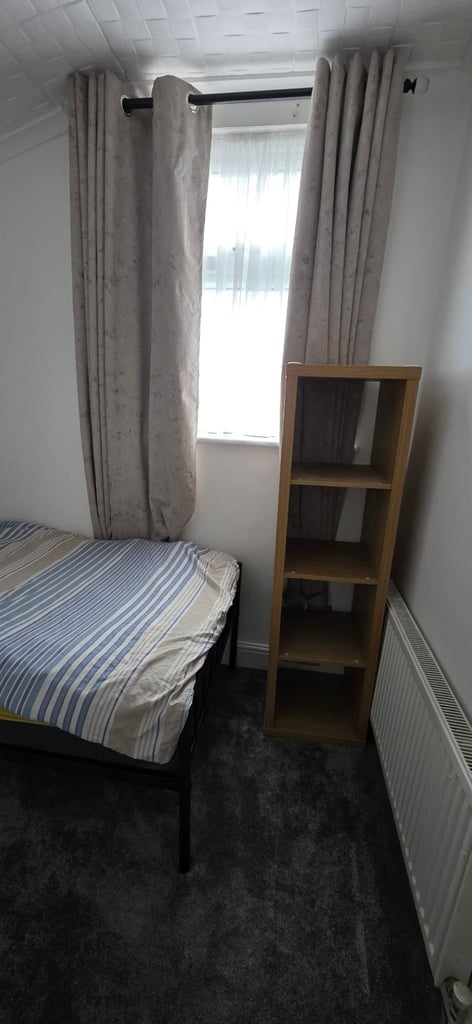 Single Room – Prefer Muslim Female – £500 pm (All Bills Included)