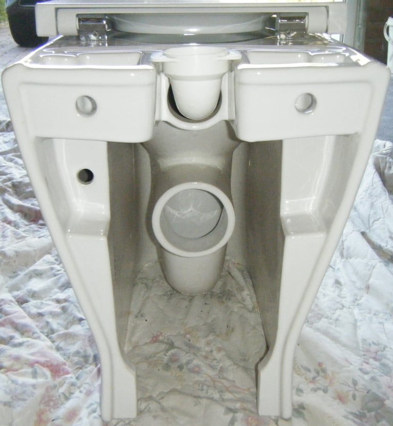 Roca - The Gap - Back To Wall Rimless Close-Coupled WC + Dual Flush Cistern + Compact Seat And Cover