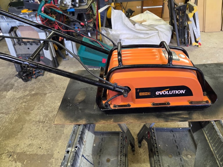 240volt  EVOLUTION PLATE COMPACTORS 