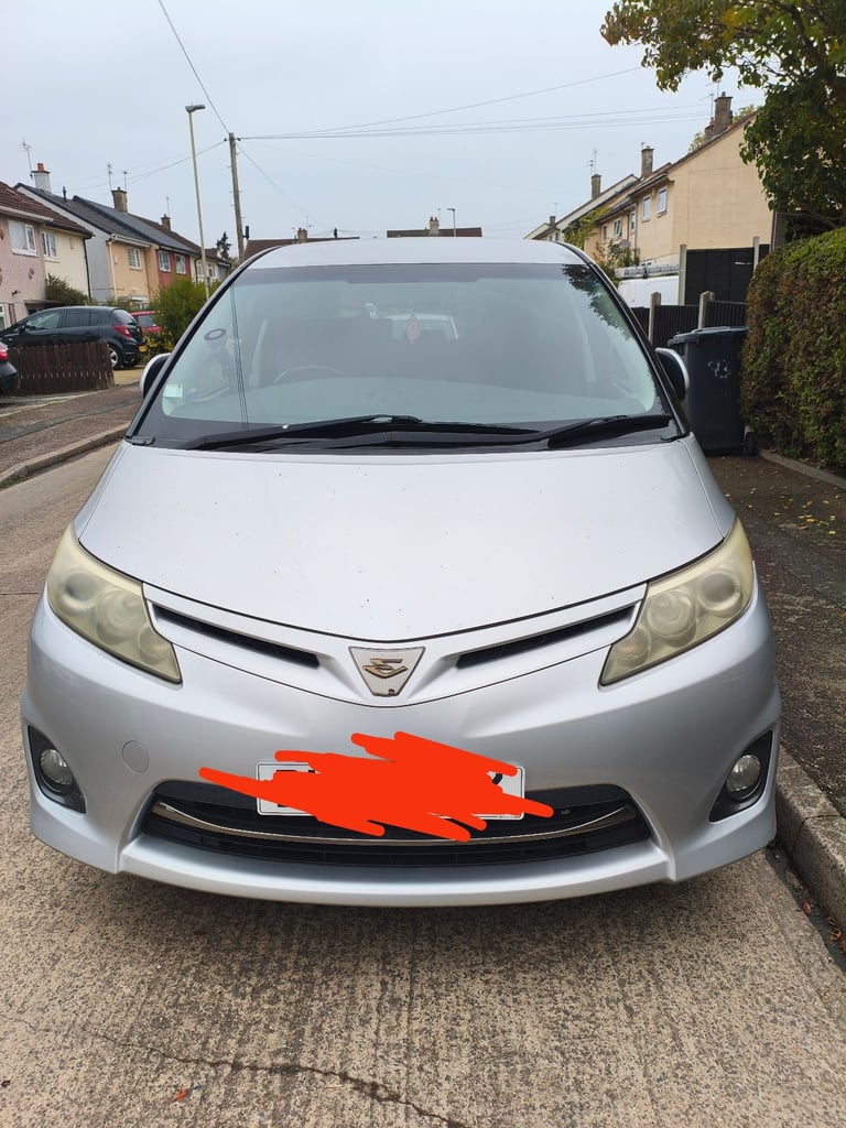 Toyota, 2009, 2360 (cc) 8 seater petrol/LPG