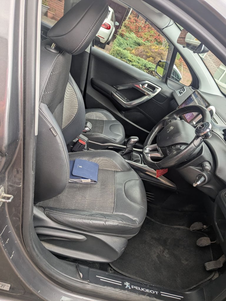 Peugeot, 2008, Hatchback, 2014, Manual, 1560 (cc), 5 doors