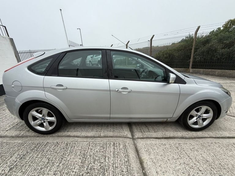 2009 09 FORD FOCUS 1.6 ZETEC HATCHBACK 5DR PETROL MANUAL (161 G/KM, 99 BHP)