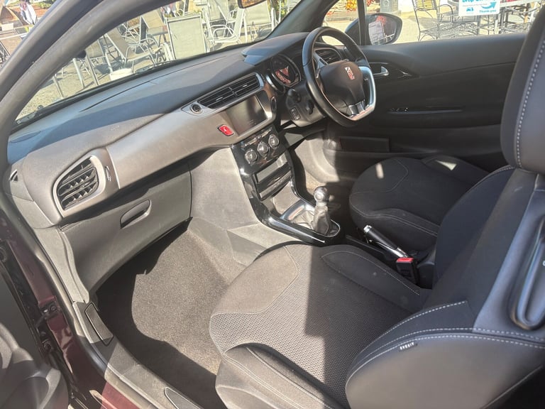 2017 DS DS 3 1.2 PureTech Chic Hatchback 3dr Petrol Manual Euro 6 (82 ps)