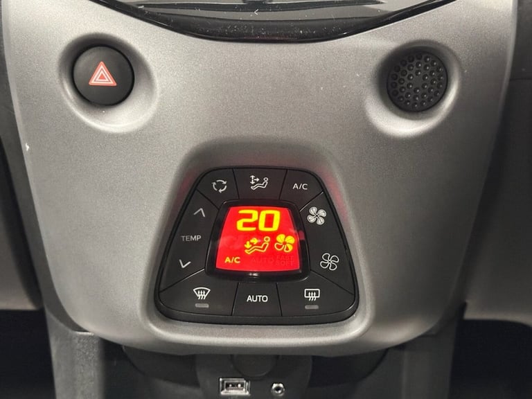 2020 Toyota AYGO 1.0 VVT-i X-TREND FUNROOF X-SHIFT AUTO FIVE DOOR 70 BHP Hatchback Petrol Automatic