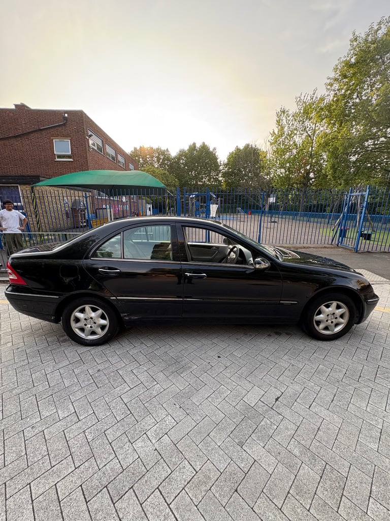 Mercedes-Benz, C CLASS, Saloon, 2002, Automatic, 1998 (cc), 4 doors