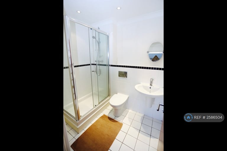 2 bedroom flat in Elizabeth Jennings Way, Oxford, OX2 (2 bed) (#2586504)