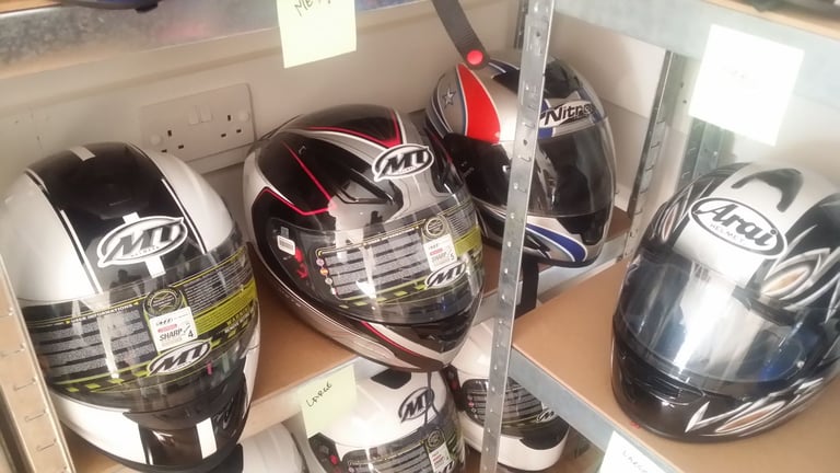 East London Motorcycle Clothing – ALL TYPES – SEE PHOTOS – EAST LONDON - 747