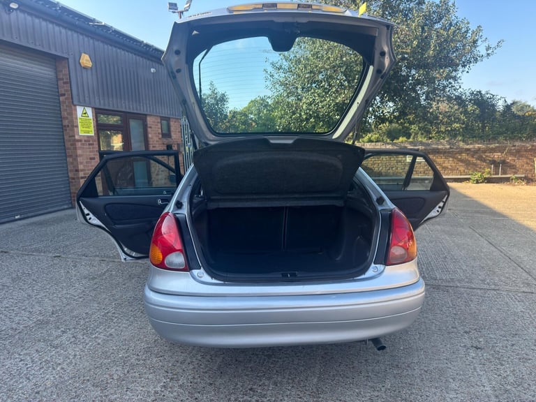 2001 Toyota Corolla 1.6 GS 5dr HATCHBACK Petrol Automatic