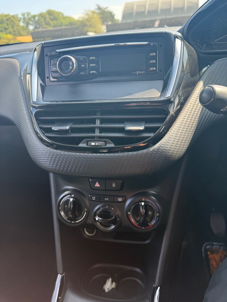 2016 Peugeot 2008 1.2 PureTech Access A/C 5dr HATCHBACK Petrol Manual