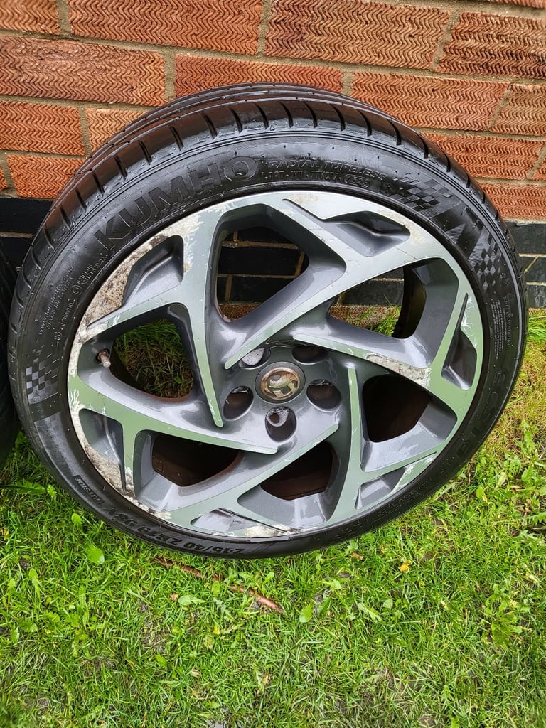 19 inch Vauxhall Insignia S Alloy wheels 