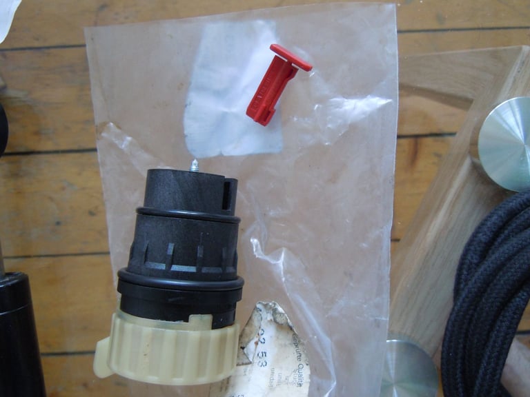 Mercedes benz e300td W210 606 engine maintenance tools and parts Fit other models too. NOS