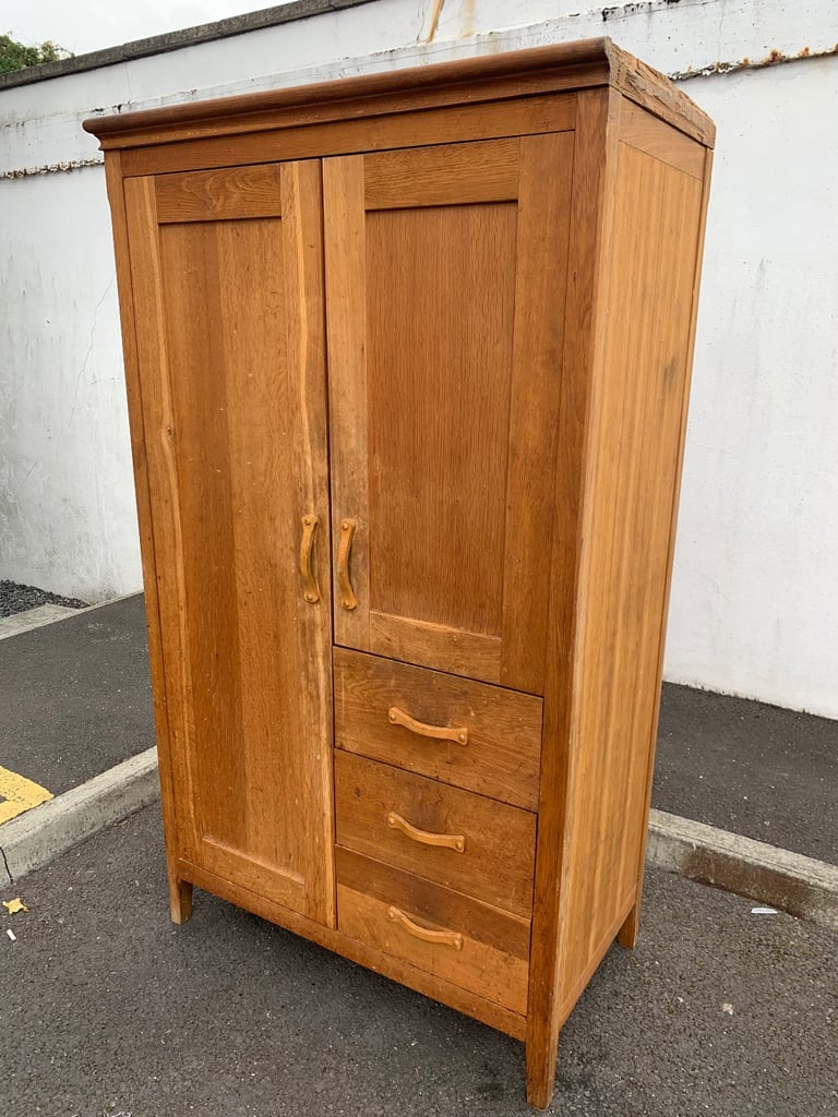 Marks & Spencer Oak Freestanding large Larder Pantry cupboard with drawers