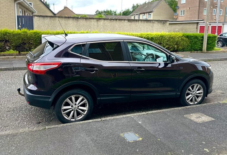 Nissan, QASHQAI, Hatchback, 2014, Manual, 1598 (cc), 5 doors
