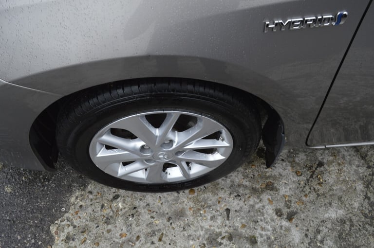 2014 Toyota Auris 1.8 VVTi Hybrid Icon 5dr CVT Auto SAT NAV ULEZ HATCHBACK Petrol/Electric Hybrid...