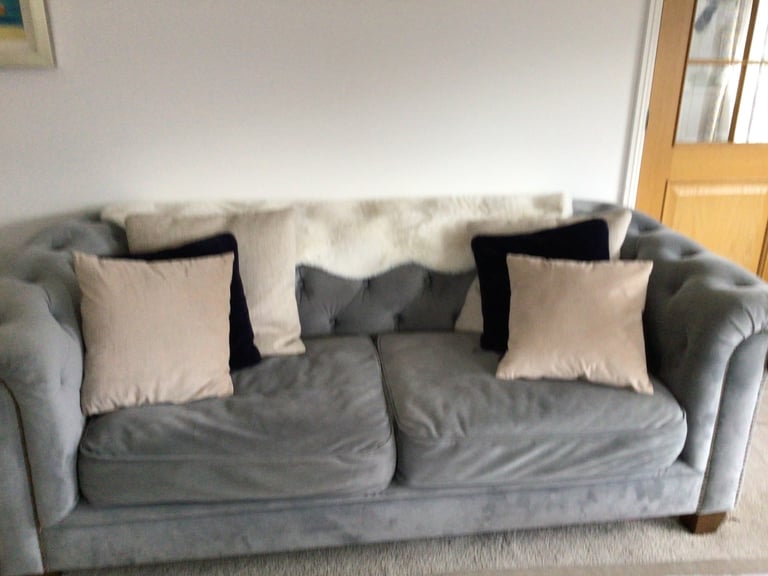 image for Chesterfield Alexander James sofa Excellent condition 