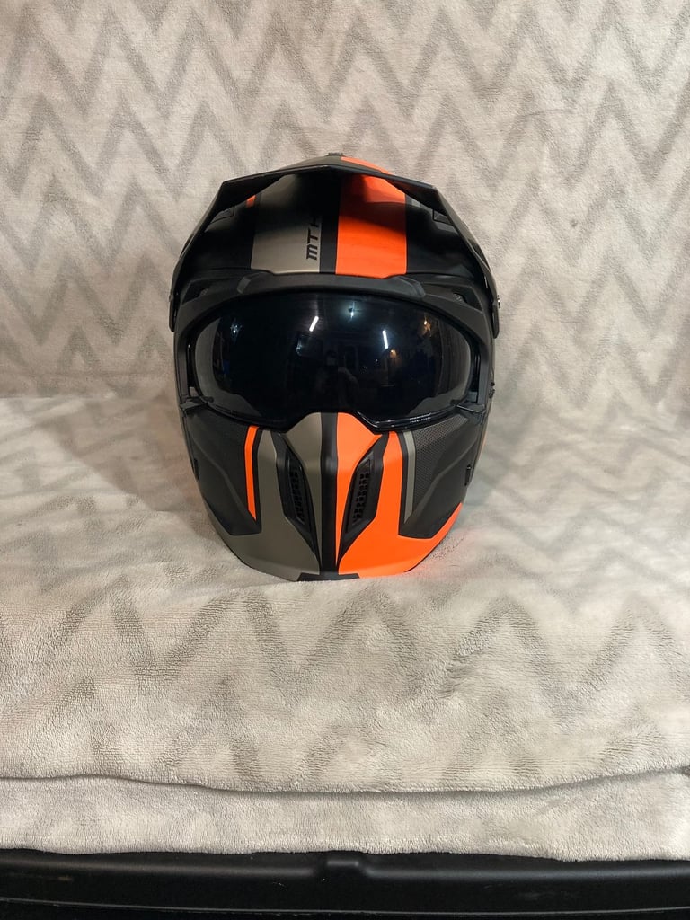 MT Helmet Street-Fighter Twin size 59-60cm