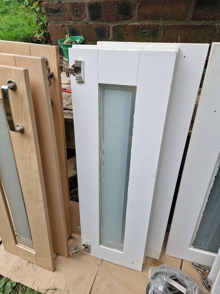 FREE Kitchen cabinet doors 