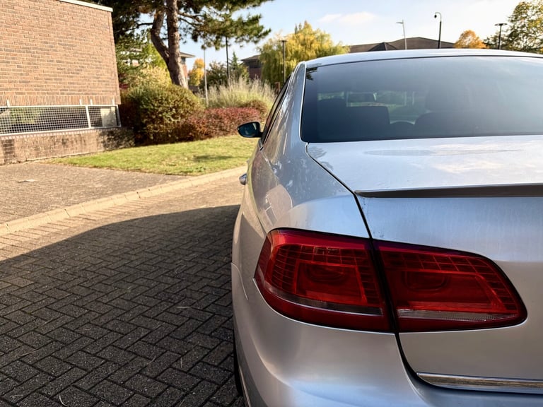 2014 Volkswagen Passat 2.0 TDI Bluemotion Tech R-Line 4dr DSG SALOON Diesel Automatic