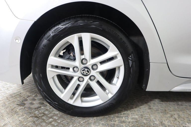 2021 Toyota Corolla 1.8 VVT-h Icon Tech Touring Sports CVT Euro 6 (s/s) 5dr Estate PETROL/ELECTRI...