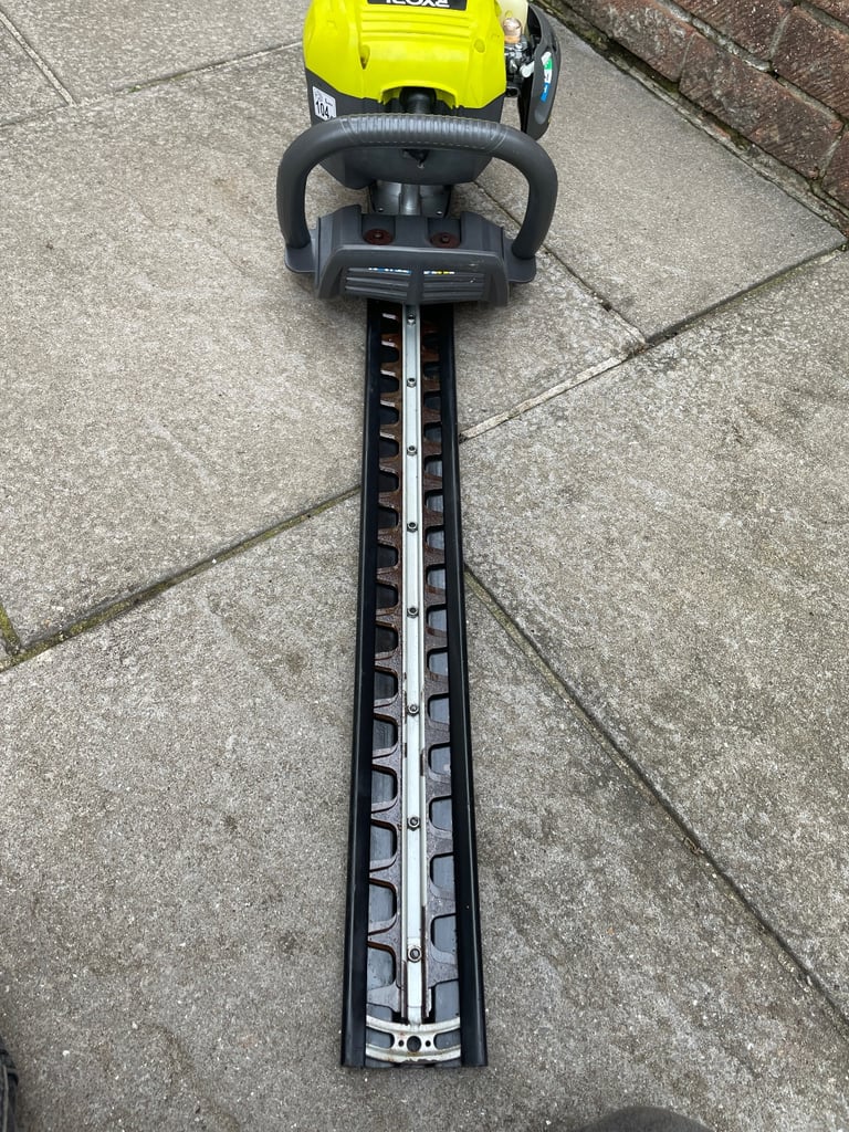 Ryobi Petrol Hedge trimmer 